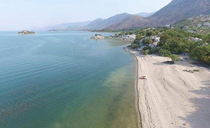 Murići Lake Oasis